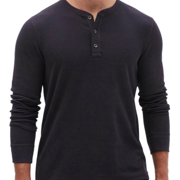 Banana Republic Men’s Waffle Knit Henley Long Sleeve T-Shirt - Size S